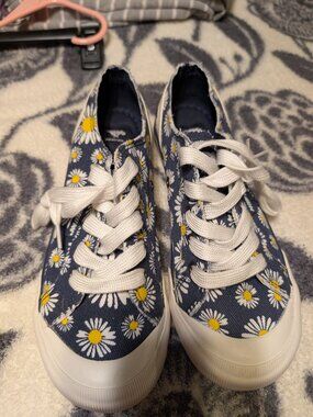 Women's Rocket Dog tennis shoes
